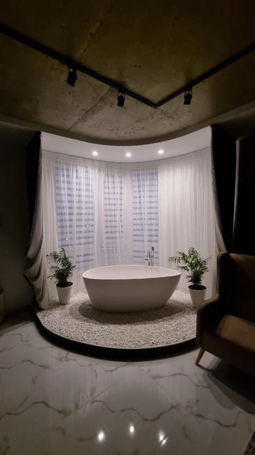 Неймовірний Пентхаус "Сьоме Небо" Úzhgorod Exterior foto